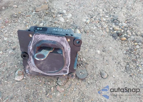 2001 Mercedes-Benz E 320 z USA, uszkodzony, nr VIN WDBJH65J91B361037